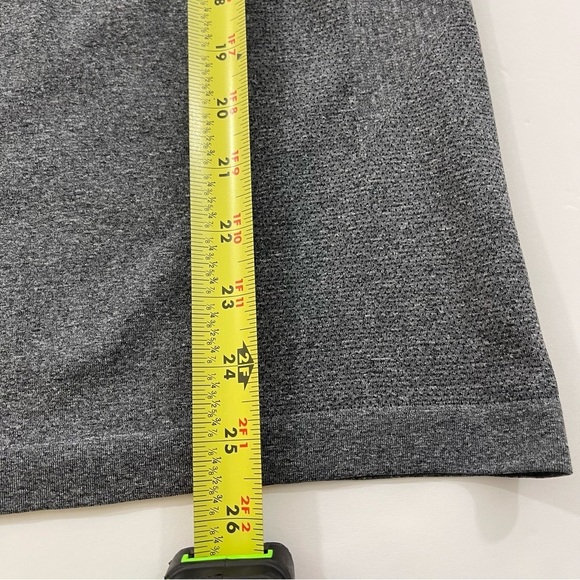 Lululemon Long Sleeve Shirt with Running Club Logo in Size S - Picture 10 of 10